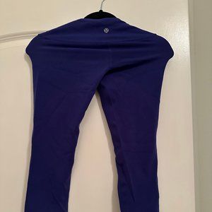 Lululemon crop leggings size 4